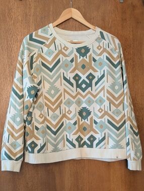 LIV Outdoor - Geometric Crewneck Sweatshirt